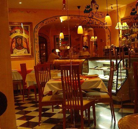 Downtown Luxury Hotel Boutique Merida Restoran gambar